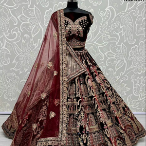 Lehenga choli ออกแบบเจ้าสาวด้วยรูปนกยูงปัก - Product Image 1