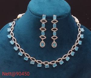 Llamativo conjunto de joyas de diamantes americanos para mujer, collar y pendientes, accesorio perfecto para compromisos y celebraciones - Product Image 6