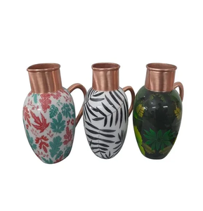 Ensemble de cruche et de verre en cuivre imprimé moderne et antique pour la cuisine classique fait à la main élégant pour la vente - Product Image 2