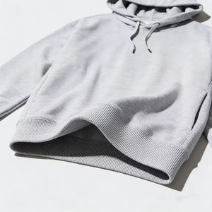 Sudadera con Capucha Extra Grande de Color Gris Claro, Sudadera Básica de Algodón Minimalista con Tono Neutro Versátil para Usar en Cualquier Ocasión - Product Image 5