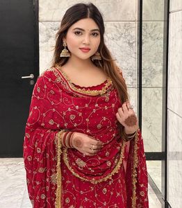 Vestidos de mujer Rayón y traje recto de algodón con Dupatta para uso festivo del exportador y fabricante indio - Product Image 5