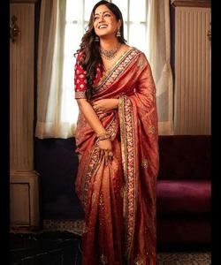 Saree Banarasi de seda pura para boda y fiesta con hermoso trabajo de bordado y blusa Georgette - Product Image 6