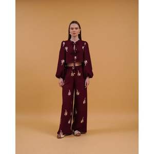 Blusa Bordada para Mujer al por Mayor con Diseño de Lazo Frontal - Product Image 4