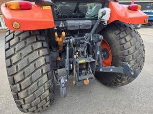 รถแทรกเตอร์ Kubota M4072 L4060 4WD 42 แรงม้า เกียร์อัตโนมัติ สภาพดี พร้อมปั๊มเครื่องยนต์ 73 ชั่วโมง ใช้งานในฟาร์ม - Product Image 5
