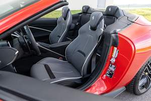 Ferrari Roma-Spider 2024, moteur V8 biturbo de 612 ch, freins en céramique carbone - Product Image 6