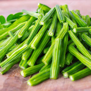 Tiges de Moringa Fraîches de Haute Qualité, 24 pouces, Emballage d'Exportation à Bas Coût, Origine Maharashtra Inde - Product Image 3