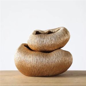Vase en métal de style unique pour la décoration de restaurant, hôtel, chambre, centre de table, style et présentation d'intérieur de luxe - Product Image 5