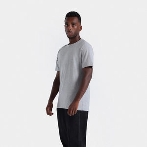 เสื้อยืดคอกลมแขนสั้นของผู้ชายผ้าฝ้ายสีทึบเสื้อลำลองทรงหลวมเรียบง่าย - Product Image 3