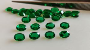 พลอย zambia สีเขียวมรกตสีเขียวตัดรูปไข่อัญมณีทรงวงรี8X10mm 6X8mm สำหรับใช้ในห้องปฏิบัติการ - Product Image 6