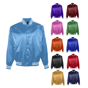 Chaqueta de chándal de satén personalizada para amantes Tela de satén Bordado Uniforme de béisbol Diseño de retazos Estilo formal Sin cuello - Product Image 2