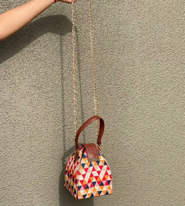 Bolso Bandolera Multicolor de Diseño para Mujer con Elegante Composición de Colores y Práctico Bolsillo con Cremallera - Product Image 4