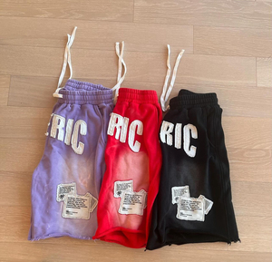 กางเกงขาสั้นผ้ายีนส์สำหรับผู้ชายกางเกงขาสั้นผ้ายีนส์ตัดขอบแบบสตรีทแวร์ผ้าคริสตัลพลอยเทียมสำหรับผู้ชายตามสั่ง - Product Image 5