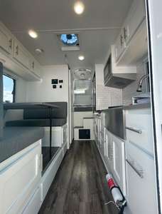 Nouveau camping-car intelligent à toit rigide escamotable pour pick-up, camping-car coulissant pour benne de pick-up, mini camping-car pour camionnette, carrosserie de camion à vendre aux États-Unis/Émirats arabes unis - Product Image 4