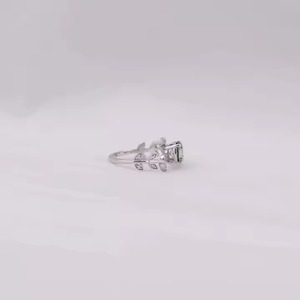 Anillo de propuesta de diseño de moda para mujer con anillo de compromiso chapado en oro sólido de 14 quilates de diamante cultivado en laboratorio de lujo verde redondo - Product Image 2