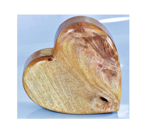 Nouveau Style cendres urnes mangue en bois coeur forme conception à la main finition urnes commémoratives meilleur intérieur décoré - Product Image 1