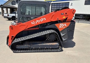 Chargeuse compacte sur chenilles Kubota SVL97-2 haute puissance, 71 kW, diesel, 4 roues motrices, capacité de travail de 3 tonnes, avec composants essentiels - Product Image 4
