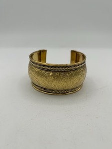 Brazalete de latón ajustable de diseño moderno de calidad superior que se adapta a todos los tamaños de muñeca de fabricación india - Product Image 5