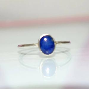 Bague en pierre précieuse Sodalite faite à la main en argent 925 élégant bleu bijoux de mariage cadeau pour les femmes - Product Image 1