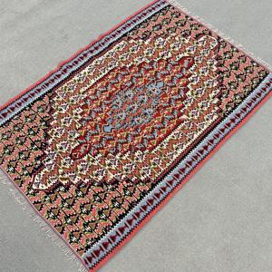 Petit tapis turc de 2,6 x 3,8 pieds, tapis vintage, tapis oriental rouge Kilim - Product Image 2