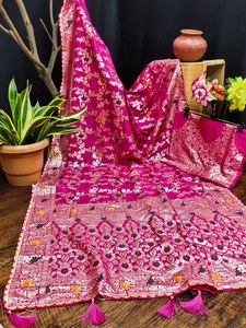 Estilo gujarati All Over Digital Impreso Fancy Latkan Work Garva Party Special Pure Viscose Dola Silk Saree con pieza de blusa - Product Image 4