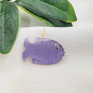 จี้ปลาควอตซ์อเล็กซานไดรต์แกะสลักอัญมณีรูปปลามีเสน่ห์สำหรับทำเครื่องประดับห่วงเงินชุบทองขายส่งจี้ - Product Image 1