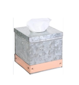 Boîte à mouchoirs suspendue en fer galvanisé au design élégant pour la décoration intérieure - Product Image 4