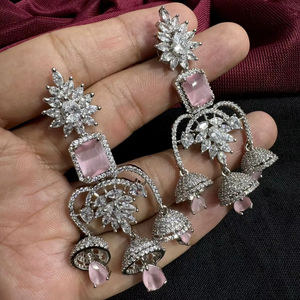 Dernier concepteur exclusif indien léger avec boucle d'oreille en diamant américain femmes pour la fête à la mode des femmes - Product Image 1