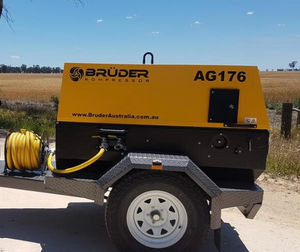 เครื่องอัดอากาศแบบสกรูโรตารี่ 176CFM, ขับเคลื่อนด้วยดีเซล, ติดตั้งบนรถบรรทุกสำหรับงานหนัก - Product Image 1