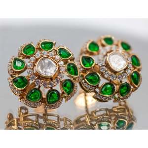 Pendientes de Diamantes Kundan Polki Florales para Bodas y Regalos - Product Image 1