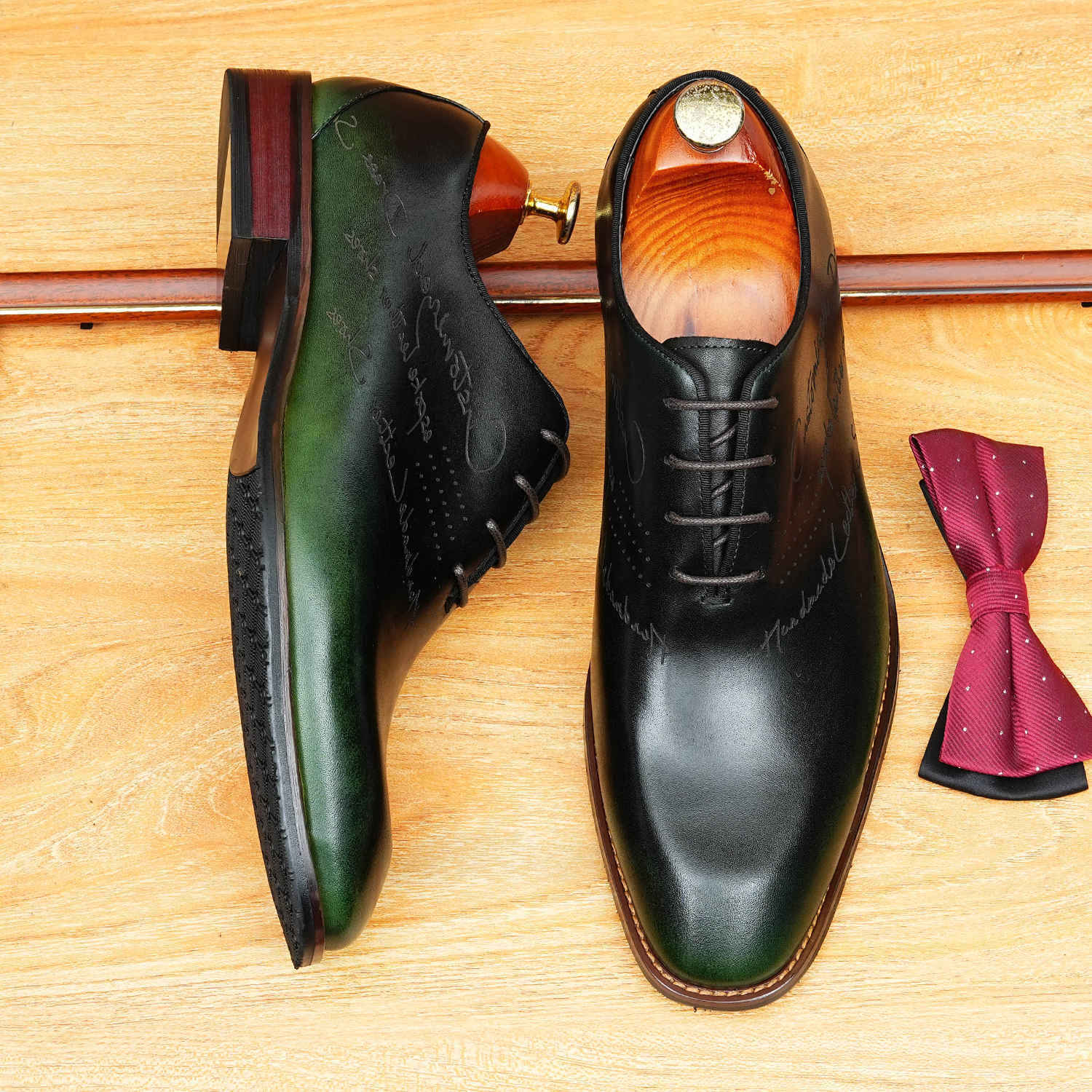 สีเขียว