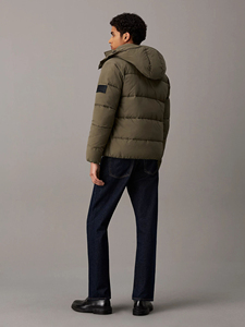 Chaqueta Acolchada con Capucha Gris Flint de Alta Calidad para Invierno, Repelente al Agua en la Parte Delantera, Nailon, Cordón Desmontable, Puños Elásticos con Cierre - Product Image 2