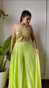 Belle combinaison de créateur avec fil et travail de séquence - Product Image 2