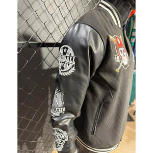 Chaqueta Universitaria de Béisbol Personalizada para Hombre, Bordado Chenille de Alta Calidad, Fabricante OEM, Chaqueta Varsity de Cuero Corta - Product Image 5