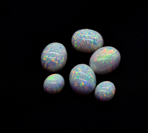 Cabochon ovale en opale de laboratoire 18X14 MM de toutes les tailles disponibles en commande personnalisée Cabochon opale calibré à vendre. - Product Image 1