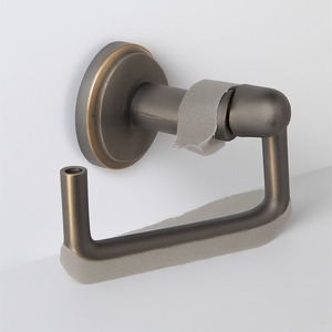 Porte-papier hygiénique mural fabriqué à la main avec finition argentée avec base martelée Détails artisanaux offrant un accent décoratif - Product Image 2