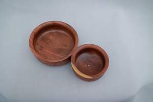 Bol en bois d'acacia massif, fait main, écologique, durable, finition naturelle, bol monobloc en bois pour salade, fruits, collations, soupes - Product Image 3