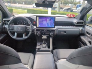 Toyota Tacoma 4WD TRD Off Road Hybride d'occasion propre 2025 - Product Image 4