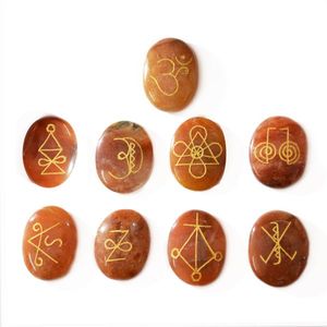 Ensemble de 9 cristaux ovales en pierre naturelle gravés du symbole Karuna Reiki - Product Image 5