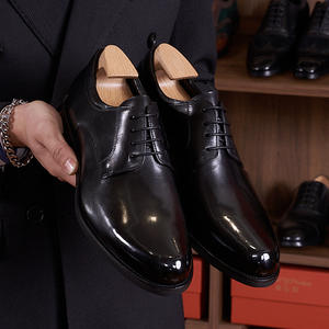 รองเท้าทำงานหนังวัวทนทาน พร้อมซับในป้องกันกลิ่น และส้นรองเท้ากันลื่น รองเท้าลำลองสำหรับผู้ชาย รองเท้าใส่ทุกวัน - Product Image 3