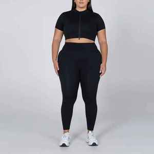 Custom High-Quality Women's Yoga Workout Set <b>Crop</b> Top & Fitness Activewear Gym Clothing with Logo - Product Image 4