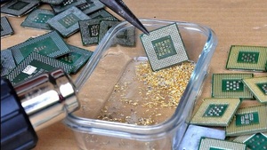 เศษซีพียู PENTIUM PRO GOLD CERAMIC สำหรับขาย เศษขาซีพียู เซรามิก โปรเซสเซอร์ Pentium Pro พร้อมขาชุบทอง - Product Image 2