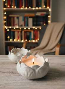 Vela de Cera de Parafina en Frasco de Vidrio Cerámico con Diseño de Loto Indio, con Caja de Marca Personalizada, Venta al por Mayor de Pascua de un Fabricante Indio - Product Image 2