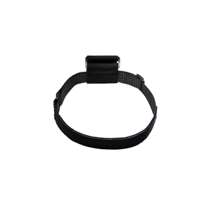 Linterna Frontal LED Ajustable Negra con Patrón Rojo, Resistente al Agua IPX4, Batería Recargable, Alta Luminosidad para Camping y Uso en Exteriores - Product Image 4