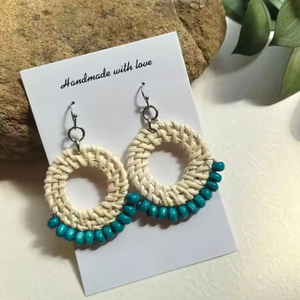 Été Nouveau Design Classique Folk Art Bois Paille Tresse Goutte Géométrique Boucles d'Oreilles Vacances Mariage Style Rural Osier Artisanat - Product Image 6