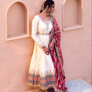 ชุดเดรสผ้าบางสไตล์จอร์จเก็ตต์อินเดียสำหรับผู้หญิงชุดแต่งกายสำหรับเทศกาลและปาร์ตี้ใหม่ - Product Image 1