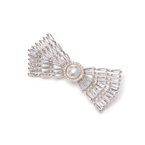 Meilleure qualité nouveau Design broches en fil de lingot brodées broches perlées belle mode vêtements accessoire en gros laiton - Product Image 6