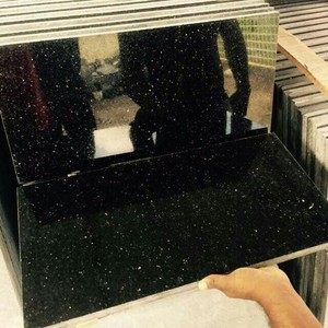 แผ่นหินแกรนิตสีดำที่ทันสมัยแผ่นหินธรรมชาติที่มีพื้นผิวแข็งสำหรับวัสดุหินอ่อนไม้ลามิเนต - Product Image 3