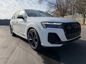 สภาพดีเยี่ยม รถมือสอง ปี 2025 Audi Q7 - Product Image 4