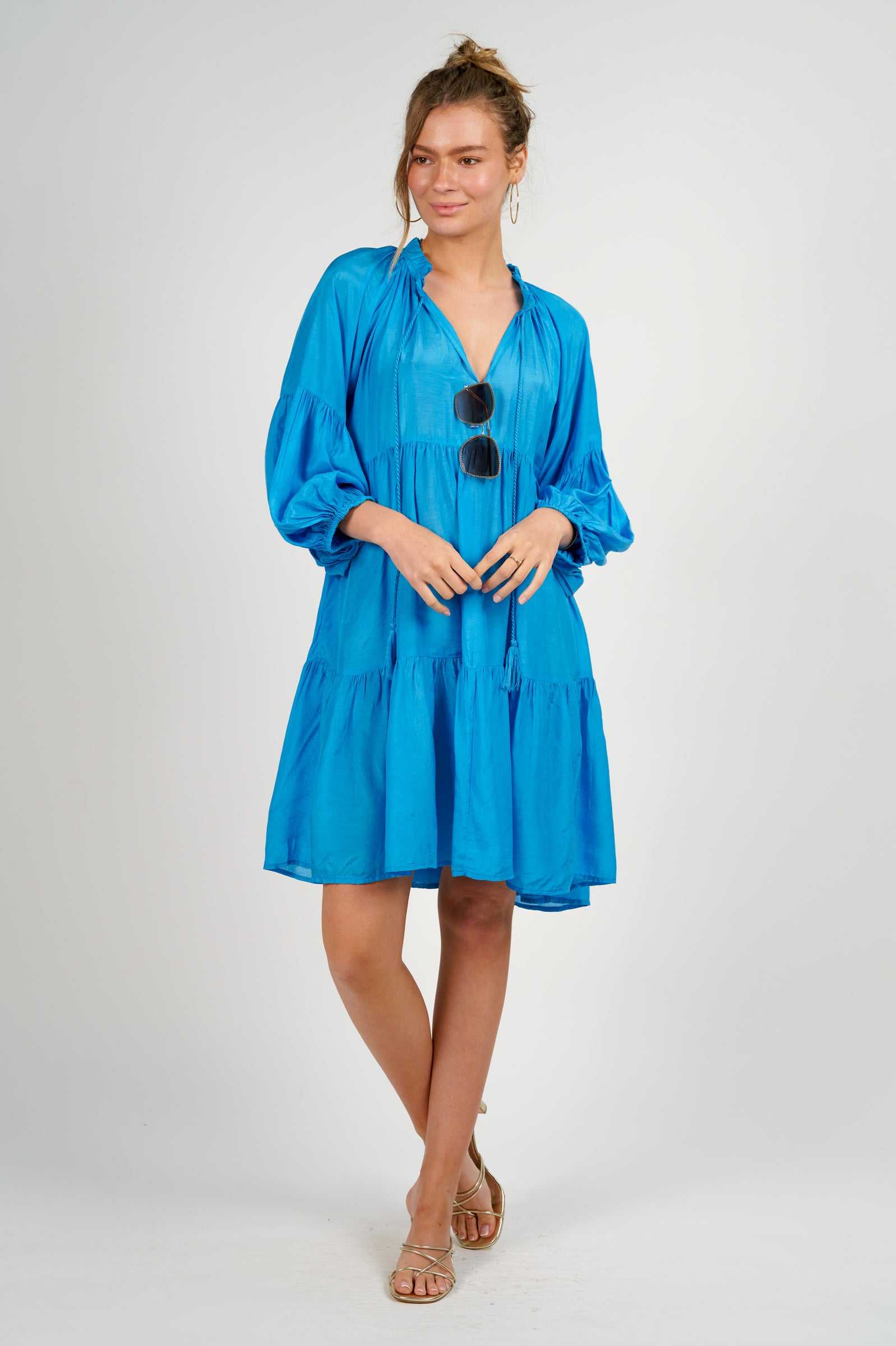 มีสีเขียวขุ่น