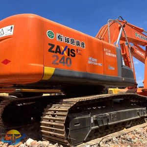Excavatrice Hitachi ZX240-3 d'occasion, faible nombre d'heures de fonctionnement, poids opérationnel de 20 tonnes, bon service après-vente, moteur d'origine très bon marché - Product Image 4